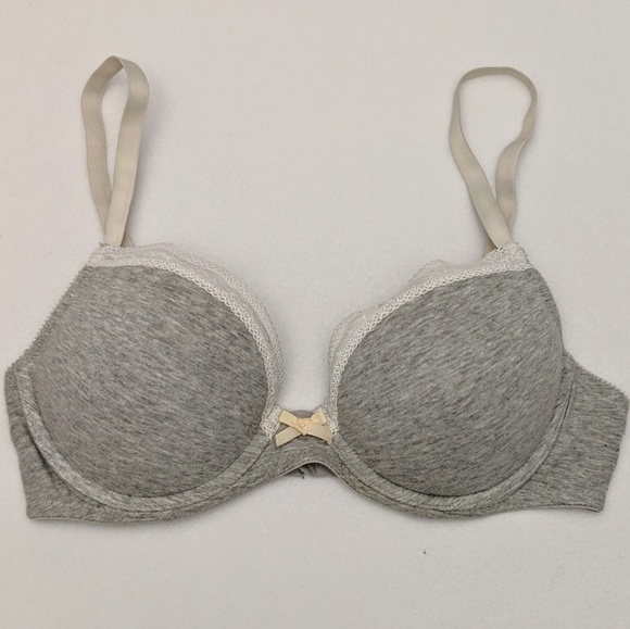 Gilligan & O'Malley Other - Gray Bra w/ Lace Trim